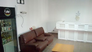 Unclassified image, 4 of 5, button - HOTEL LA RESIDENCE DE L'AEROPORT (Cotonou)