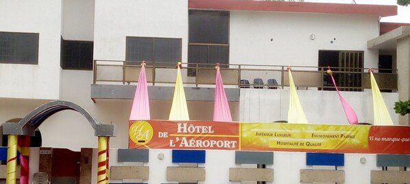 Exterior - HOTEL LA RESIDENCE DE L'AEROPORT (Cotonou)