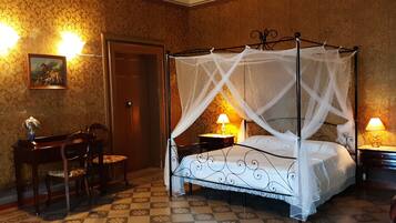 Bügeleisen/Bügelbrett, kostenloses WLAN