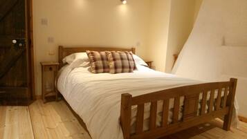 4 chambres, coffres-forts dans les chambres, fer et planche Ă repasser