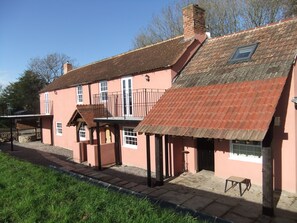 Exterior - Pershbrook Cottage & Garden on the River Severn. (Minsterworth)