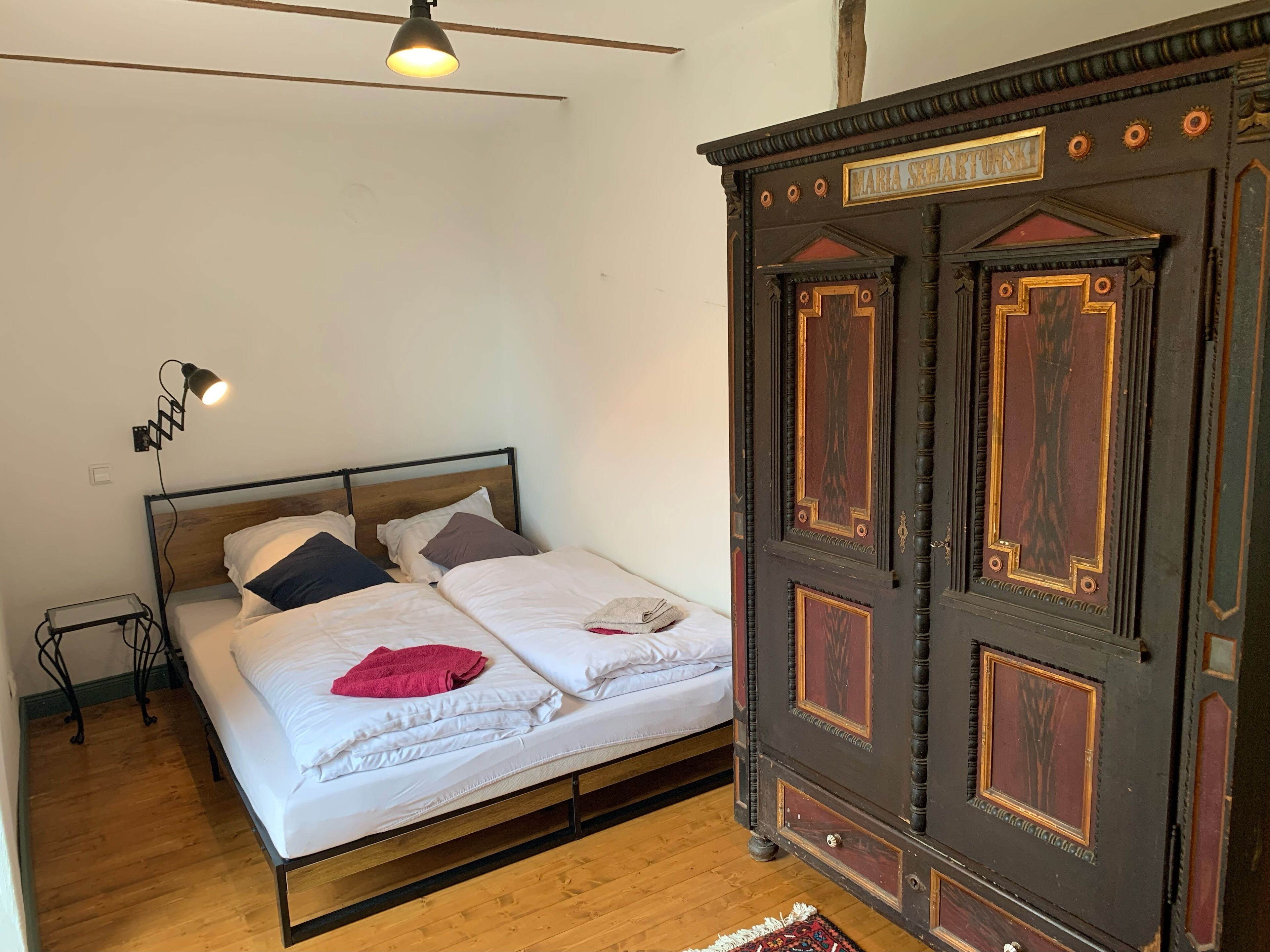 9 makuuhuonetta, silitysrauta/-lauta, ilmainen Wi-Fi