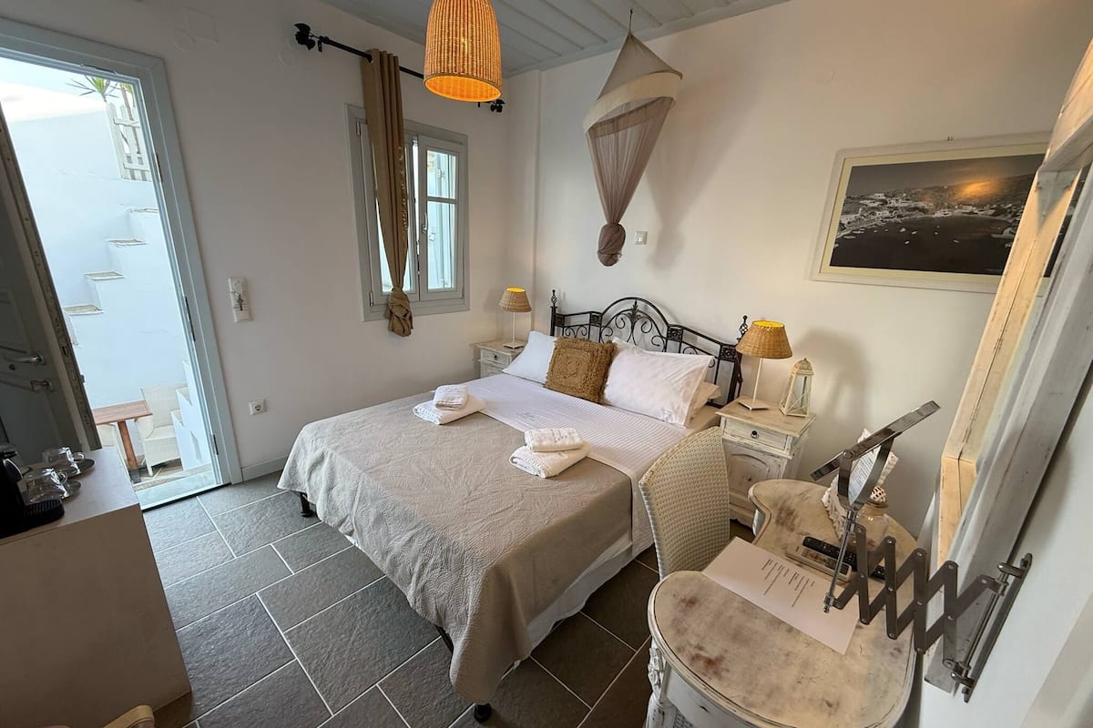 Habitación doble económica | Insonorización, tabla de planchar con plancha y wifi gratis