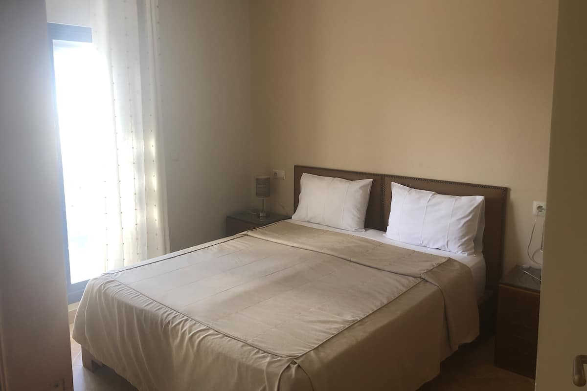 Apartment, 1 Queen Bed with Sofa bed | 2 bedrooms, in-room safe, iron/ironing board, free WiFi