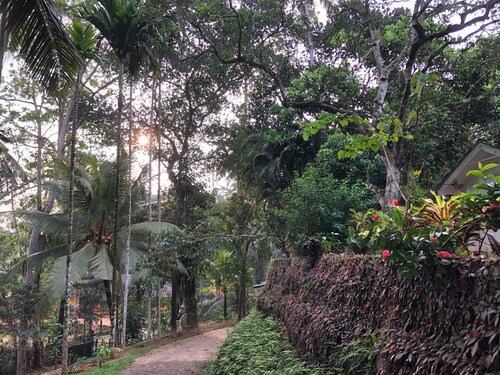 Baddegama, Kiribathawila; Colonial Style Villa close to Hikkaduwa Beach