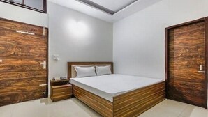 Classic Room | WiFi (free) - Hotel Adarsh Palace Chandigarh (Kharar)