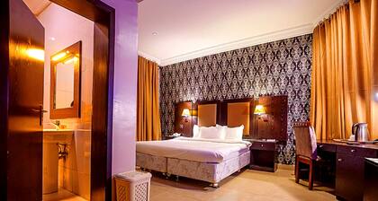 Aliz Ambruz Hotel