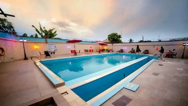Outdoor pool - First B&R Hotel (Uyo)
