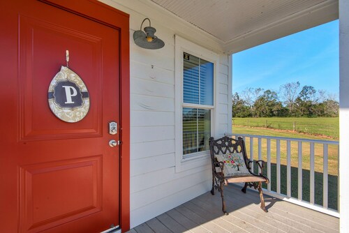 Porter's Cottage....Tiny Home Located At Stillwater Ranch