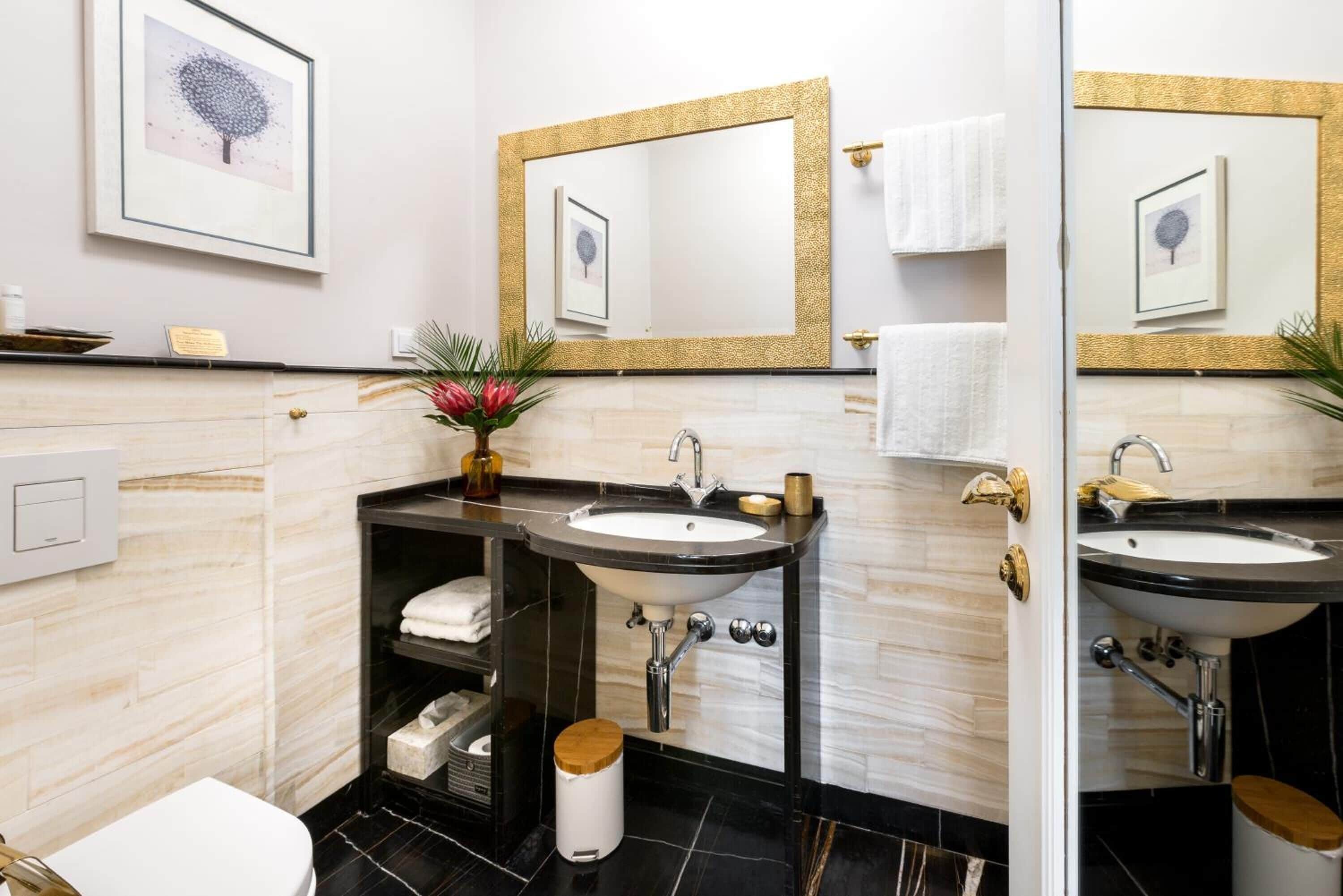 Photo - Dominus Little Palace