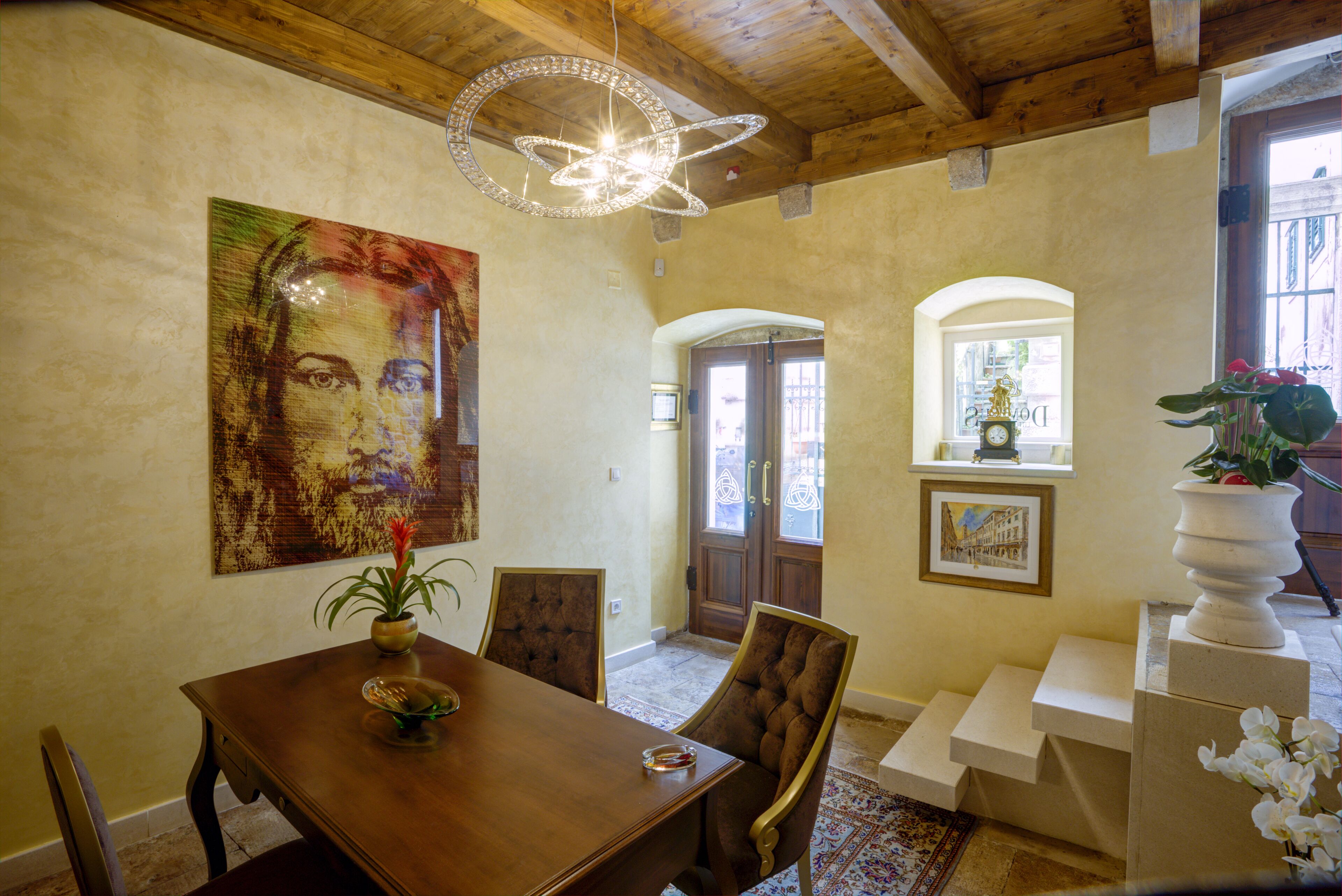 Photo - Dominus Little Palace