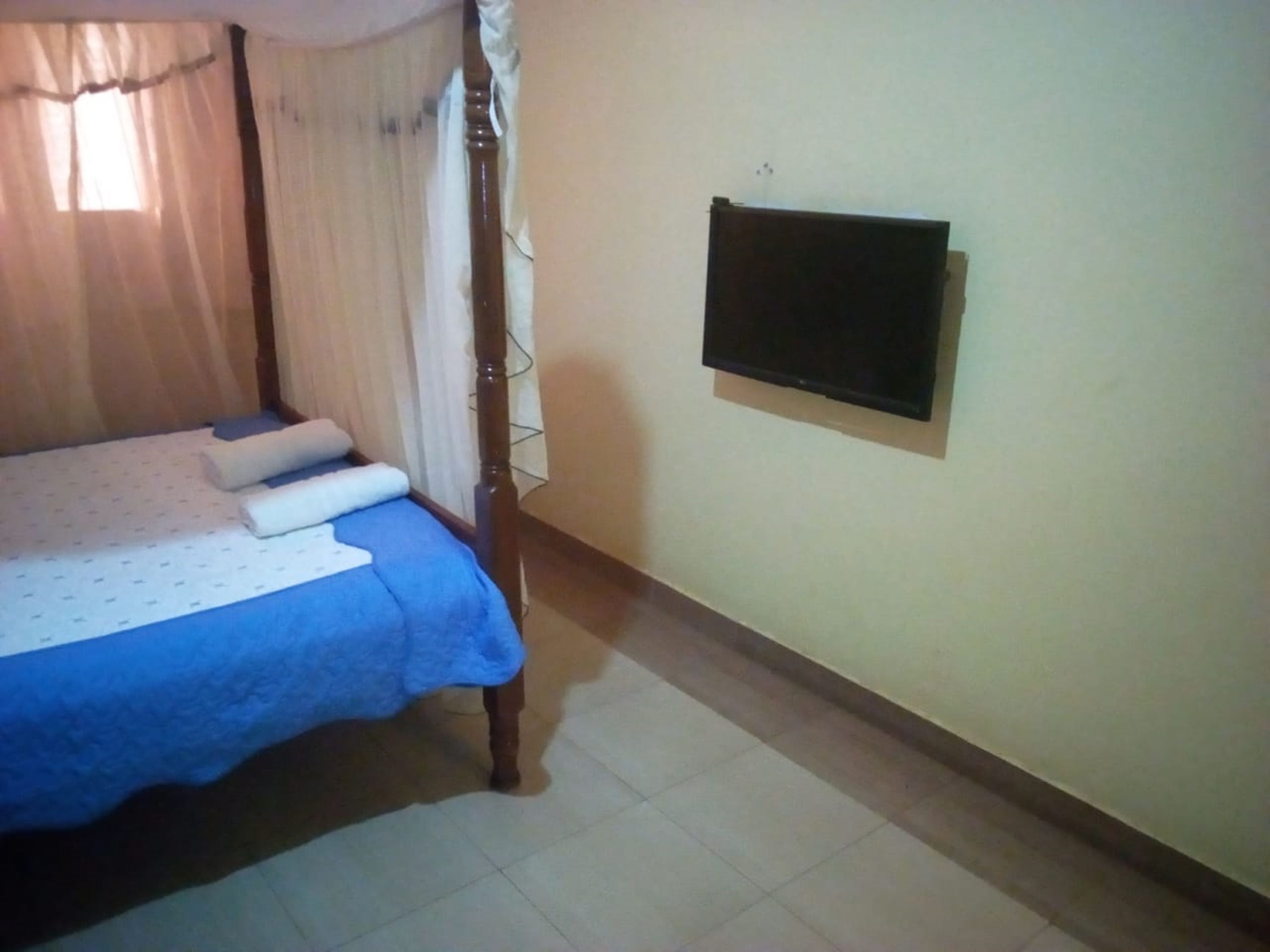 Standard Room | Desk, free WiFi, bed sheets