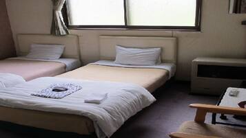 1 bedroom, internet, bed sheets