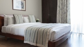 3 bedrooms - 3Bedroom Apartment Fully Serviced BesideThe Sea-LH (Bayrut)