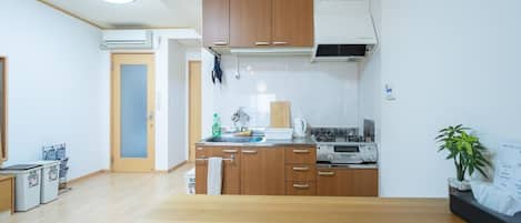 Kühlschrank, Herdplatte