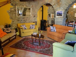 TV, fireplace, DVD player, ping pong