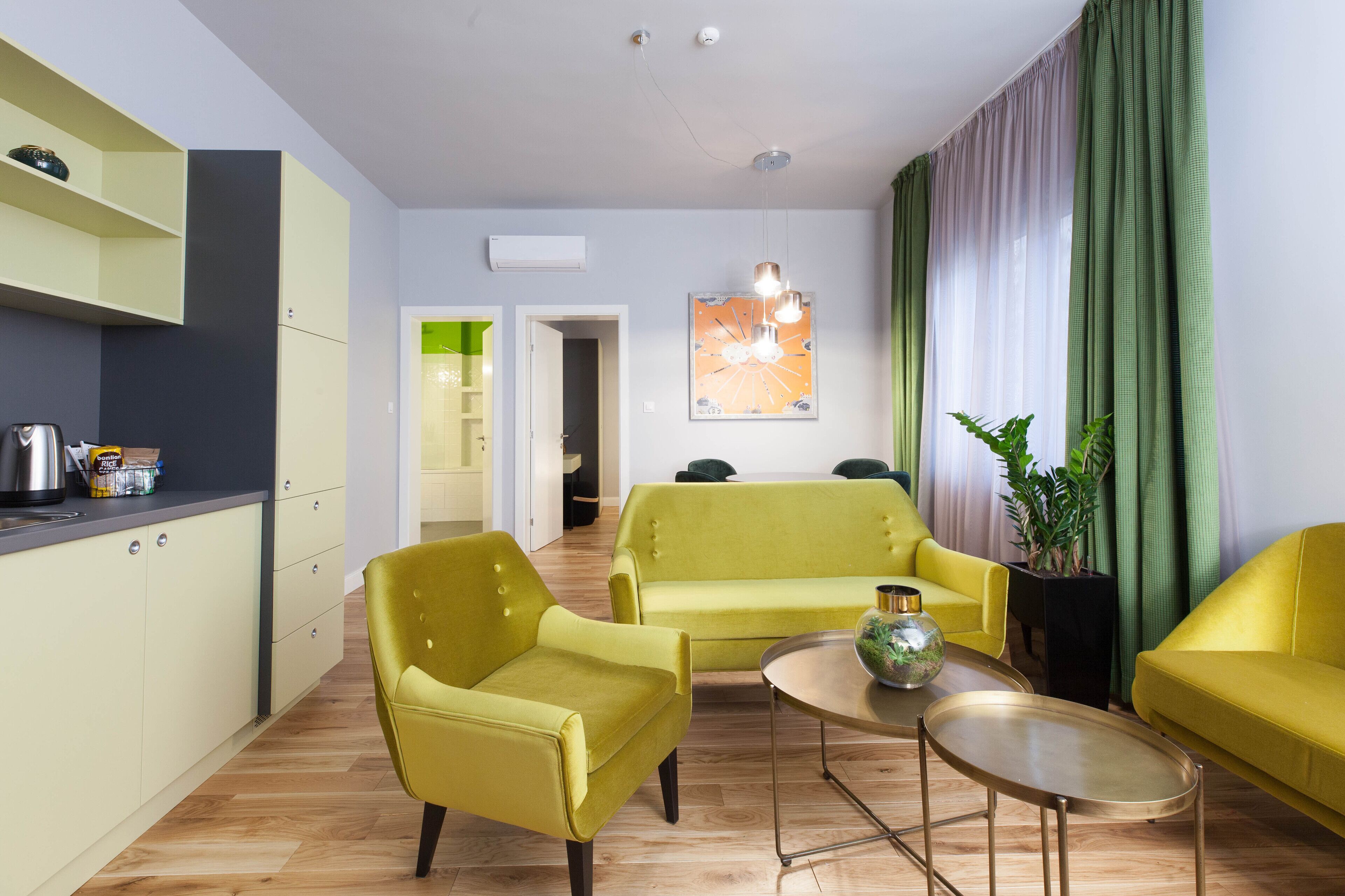 executive suite (inactive) | living room | 49-inch led tv with digital channels, tv