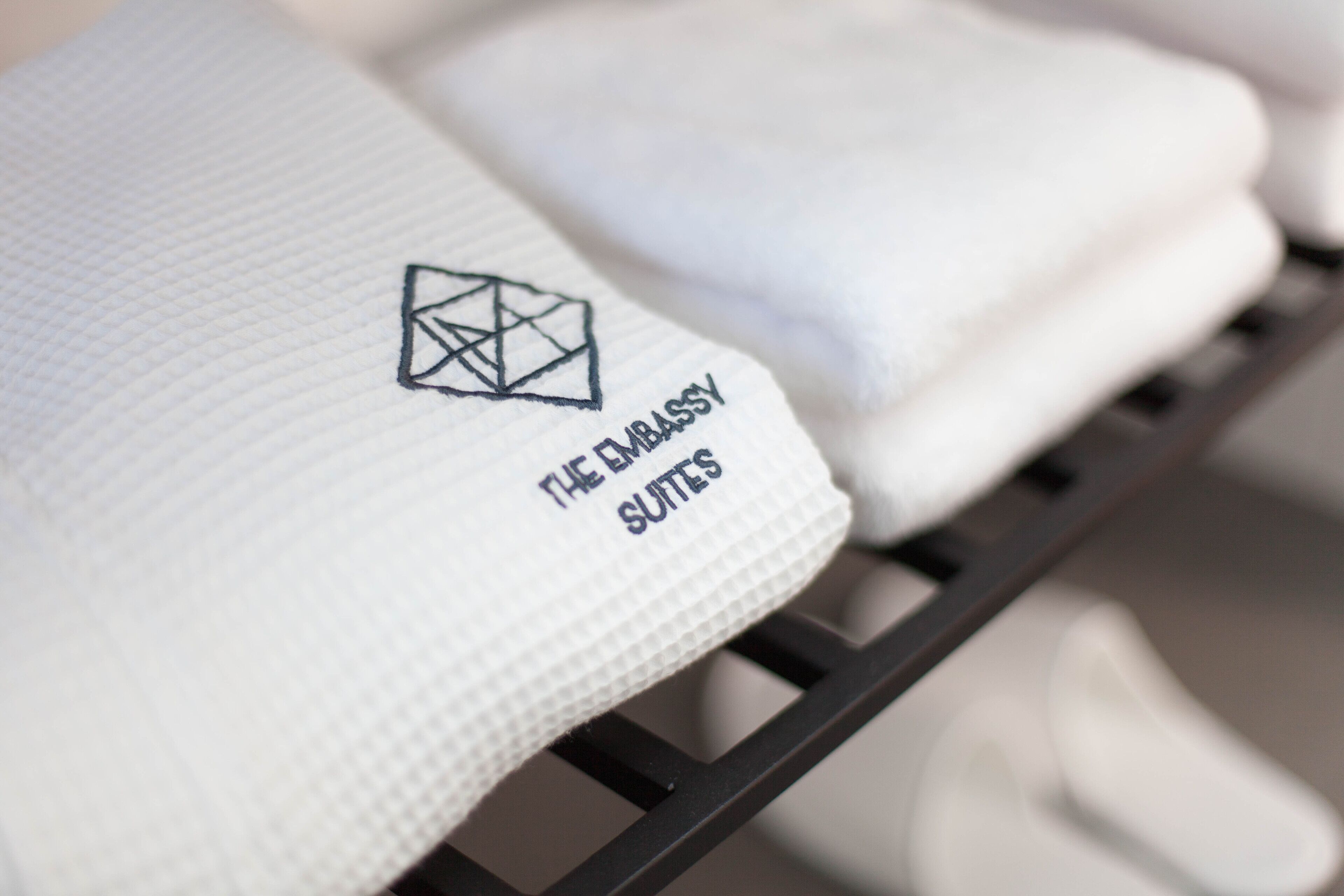 junior suite, balcony | bathroom amenities | shower, bathrobes, slippers, towels