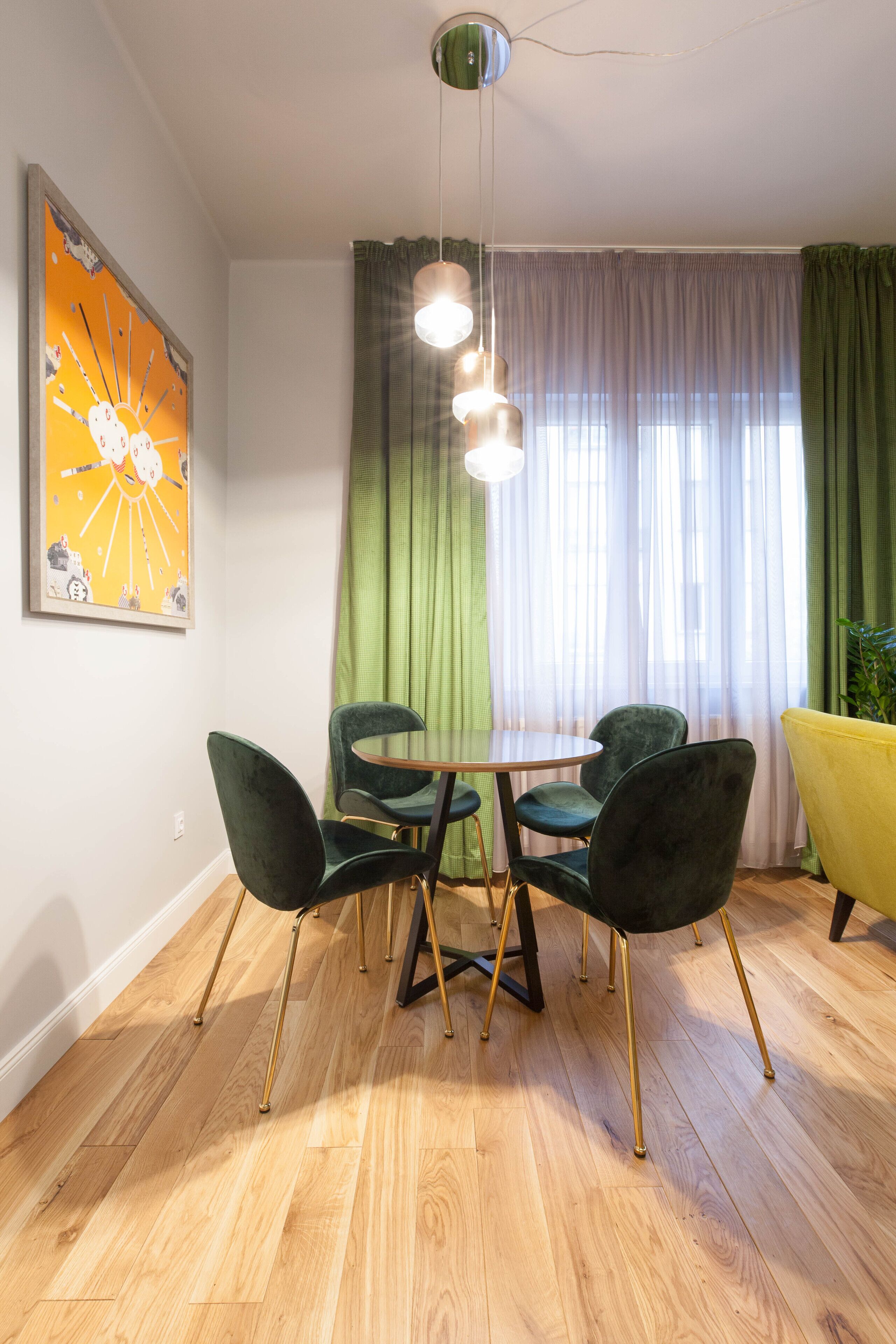 executive suite (inactive) | living room | 49-inch led tv with digital channels, tv