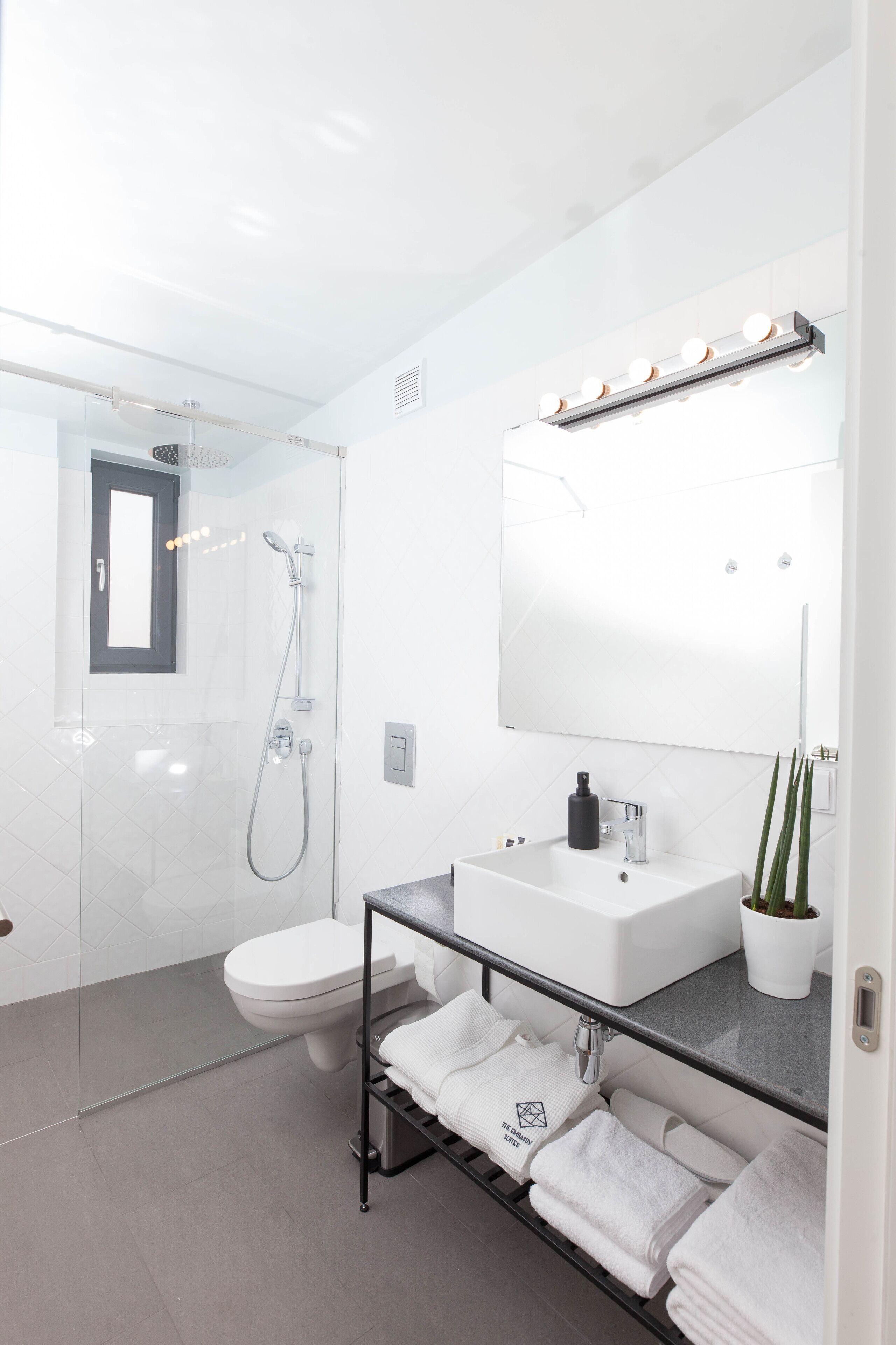 junior suite, balcony | bathroom | shower, bathrobes, slippers, towels