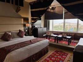 Suite Business | Minibar, caja fuerte, sistema de insonorización