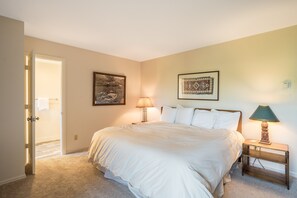 4 bedrooms, free WiFi - Moraine 27 Townhouse near Gondola by RedAwning (Steamboat Springs)