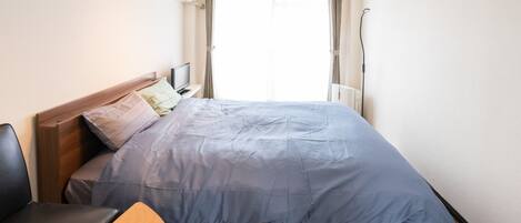 1 bedroom, desk, free WiFi, bed sheets