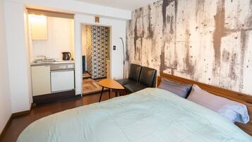 1 bedroom, desk, free WiFi, bed sheets