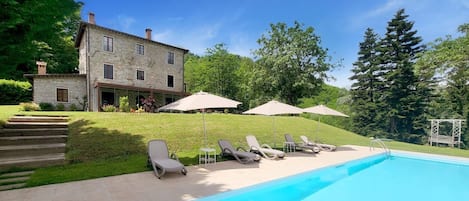 Piscine extérieure