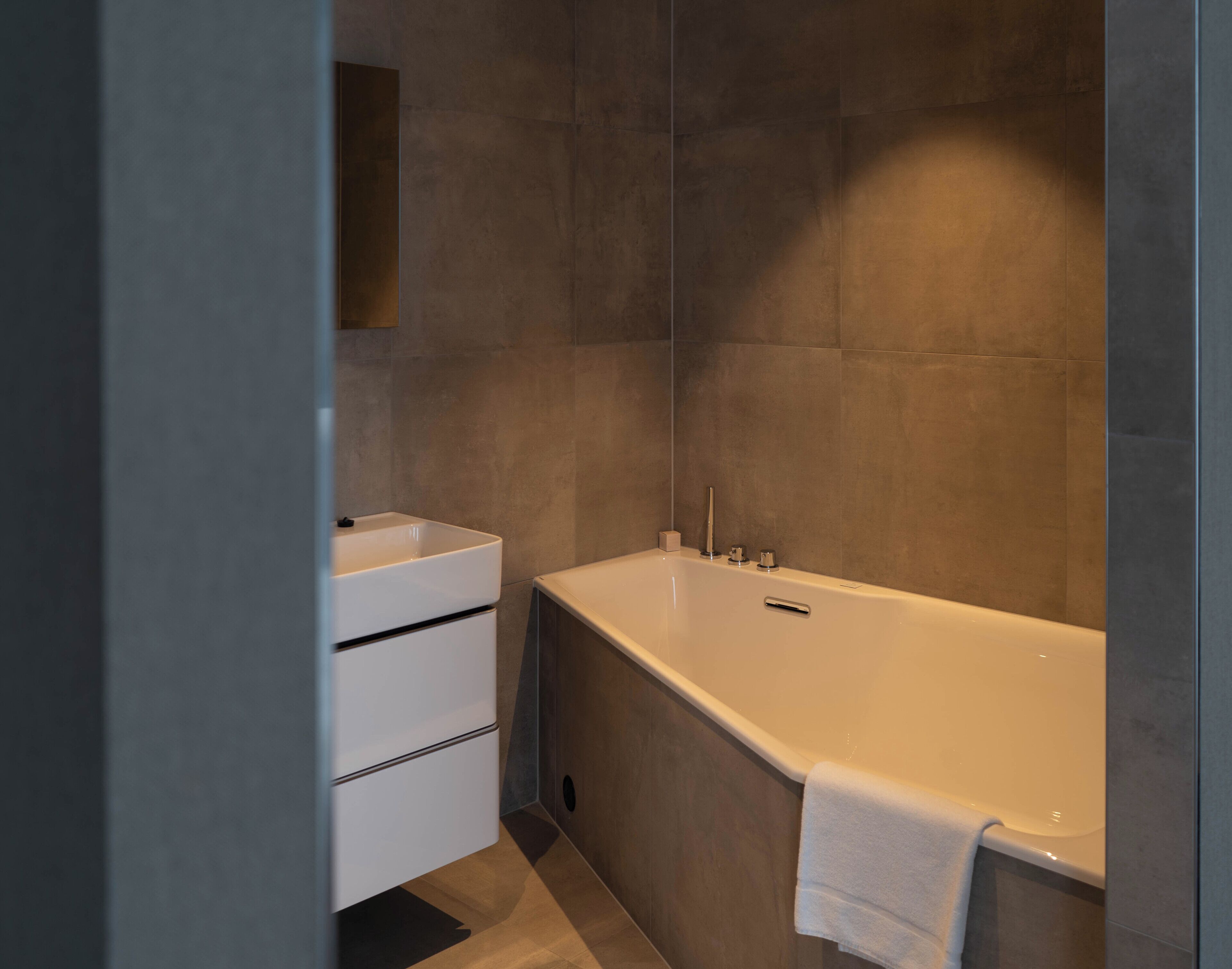 superior double room, 1 king bed, non smoking | jetted bathtub