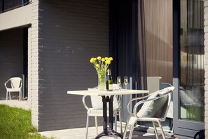 Comfort Double Room, Non Smoking | Terrace/patio - Van der Valk Hotel Gorinchem-A27 (Gorinchem)