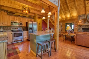 冷蔵庫、電子レンジ、コンロ、食器洗い機