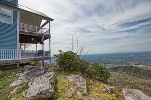 Property grounds - Ruby's Cliffside #125 (Seymour)