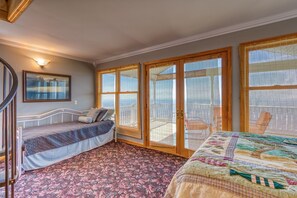 Cabin, Multiple Beds, Hot Tub, Mountain View - Ruby's Cliffside #125 (Seymour)