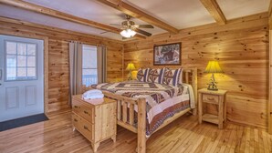 Cabin, Multiple Beds, Hot Tub - Mountain Serene #119 (Sevierville)