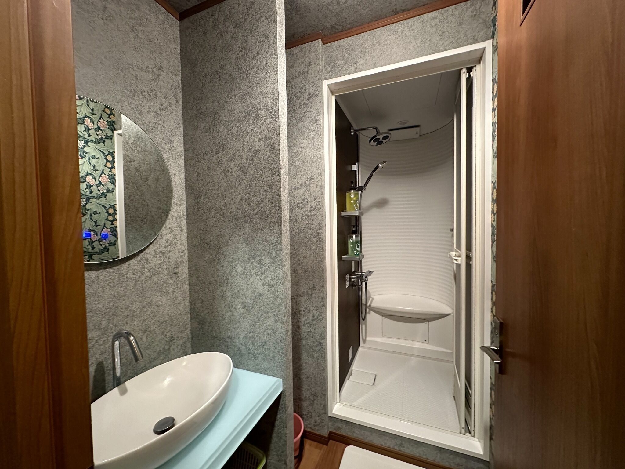 Hair dryer, towels
