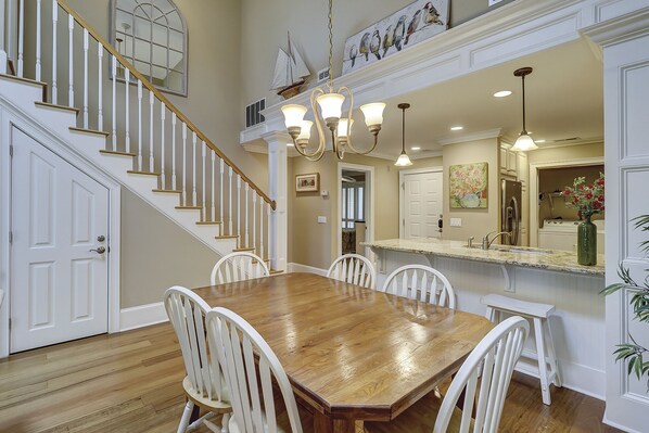 Dining - 122 Abbington is a beautiful 3-bedroom, 3 bath villa in Palmetto Dunes (Hilton Head Island)