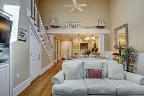 Smart TV - 122 Abbington is a beautiful 3-bedroom, 3 bath villa in Palmetto Dunes (Hilton Head Island)