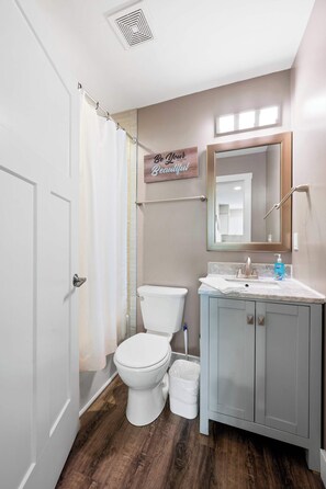 Unclassified image, 2 of 23, button