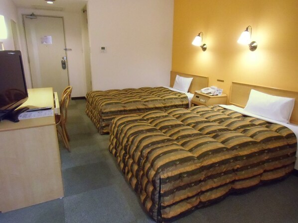 1 bedroom, desk, free WiFi, bed sheets