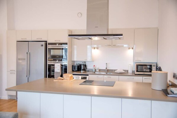 Apartment (2 Bedrooms) | Private kitchen