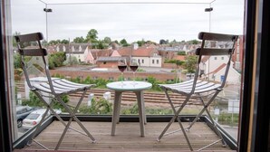 Apartment (2 Bedrooms) | Outdoor dining - 8 Deben Wharf, Woodbridge (Woodbridge)