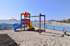 Children’s play area – outdoor - SUNSET BEACH APART (Fethiye)