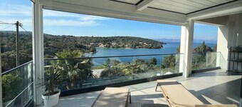 Villa Captain's house on Solta island with heated pool, jacuzzi, sea views