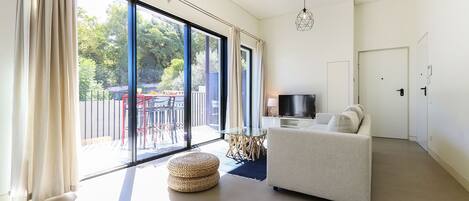 Appartement, 1 chambre, cuisine | Salle de séjour | Télévision à écran plat