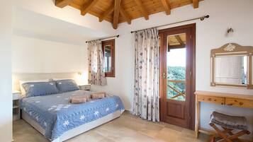 Rumah, 1 kamar tidur | 1 kamar tidur, seprai premium, meja kerja, dan kedap suara