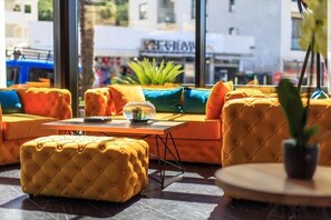 Lobby lounge - Hotel Del Medio (Sutomore)