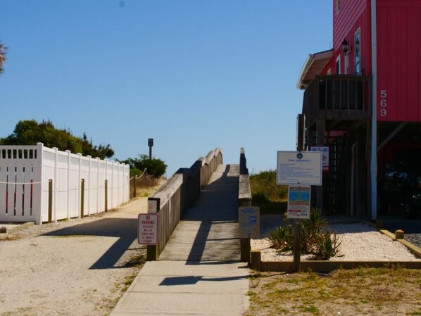 Unclassified image, 1 of 41, button