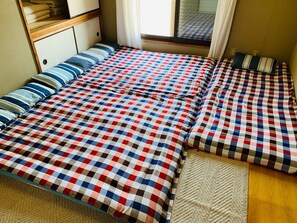 3 chambres, bureau, fer et planche à repasser, Wi-Fi gratuit