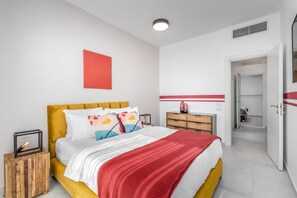 Luxury-Apartment | 2 Schlafzimmer, Bügeleisen/Bügelbrett, kostenlose Babybetten